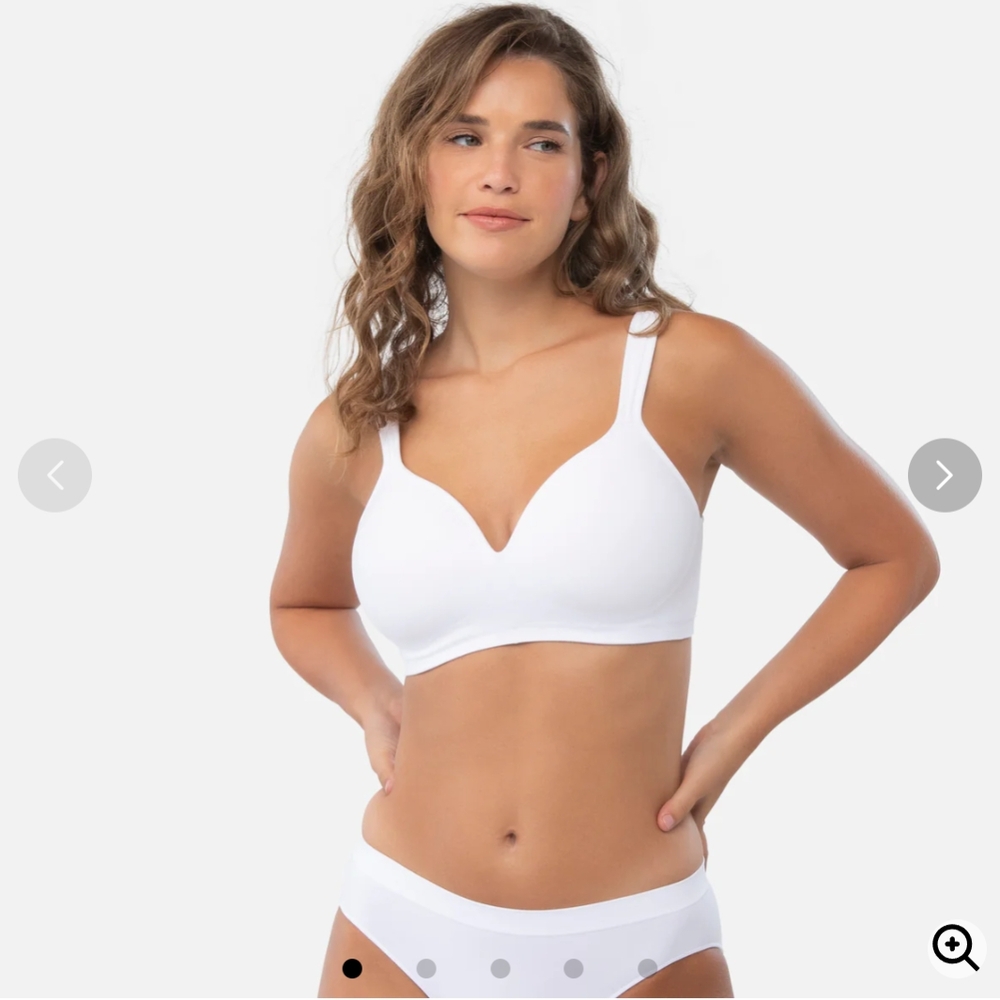 Women's White Seamless Bra